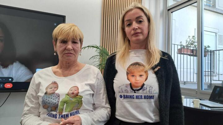 Liubov Burina and Darina Riepina, family members of Ukrainian children deported by Russia, in Paris on November 17, 2025, at  a press conference organised by the Emile Foundation.